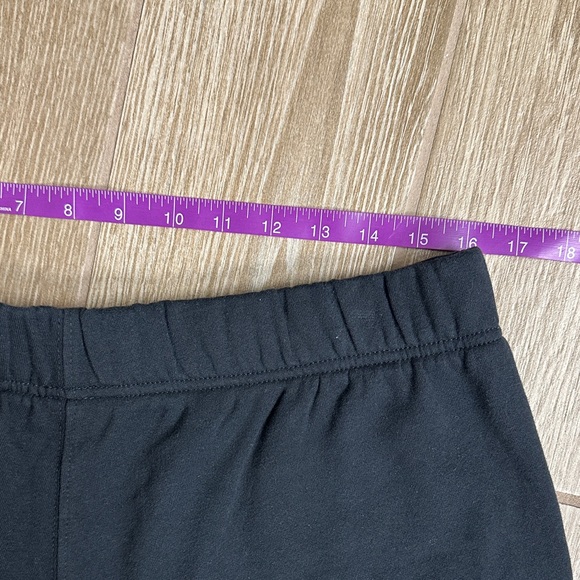 The North Face Women's Athletic Black Shorts - Picture 6 of 7